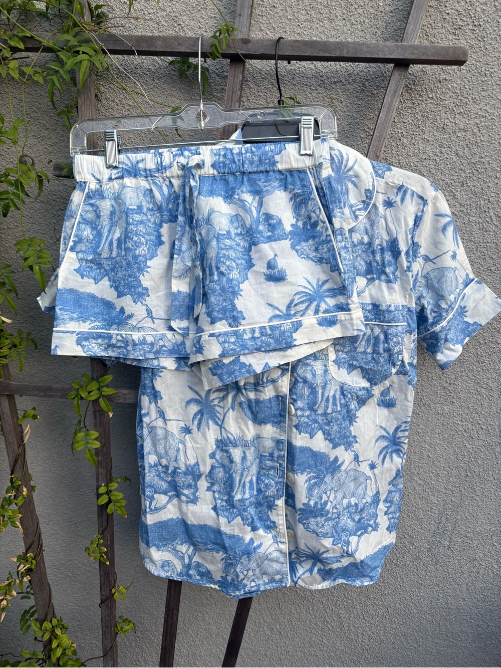 Desmond and Dempsey SHORT SLEEVE PYJAMA SET LOXODONTA BLUE New with Tags! - Picture 9 of 12